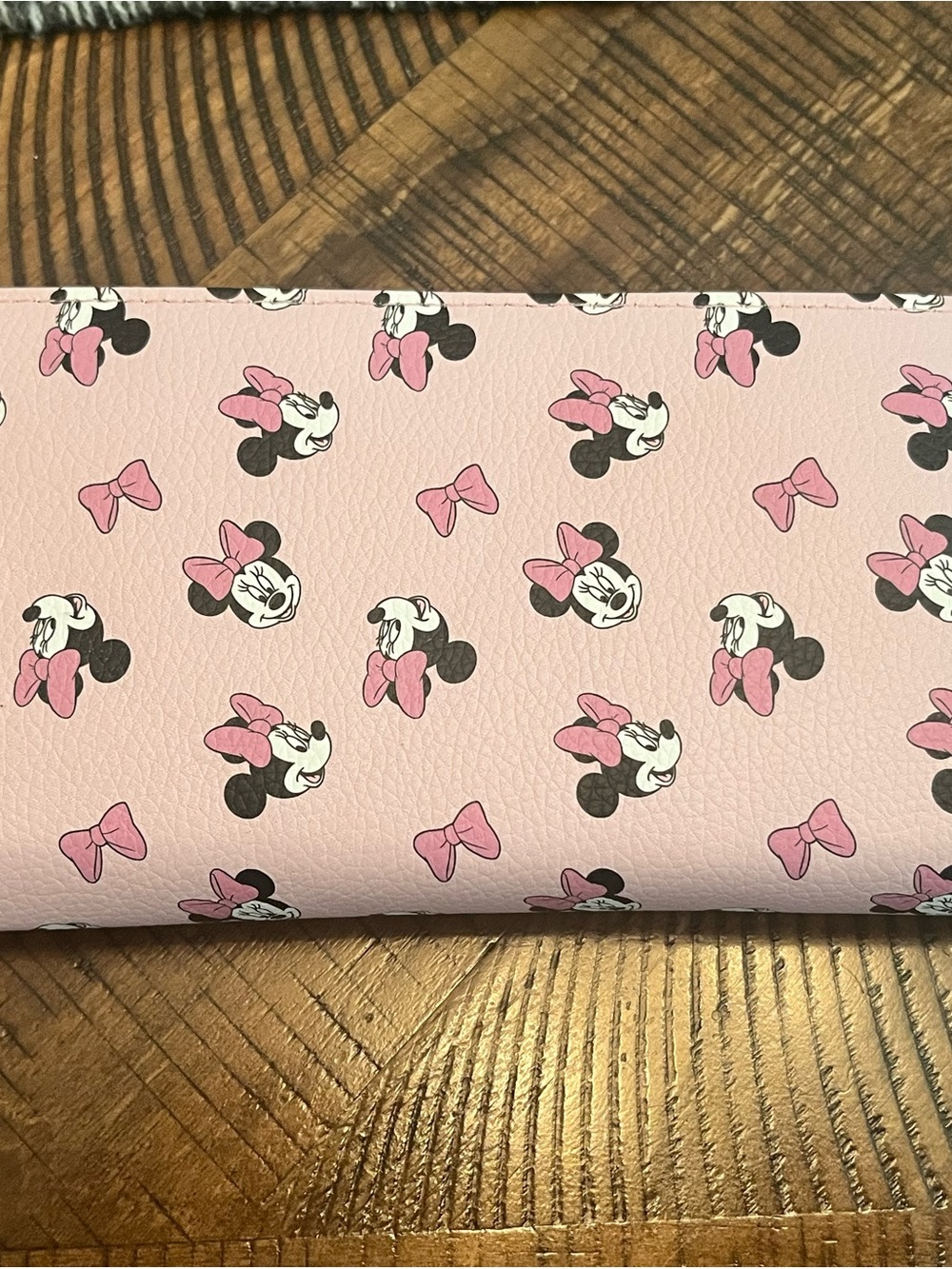 Disney Minnie Mouse Pink Zip Wristlet Wallet New! Cute! - Picture 5 of 5